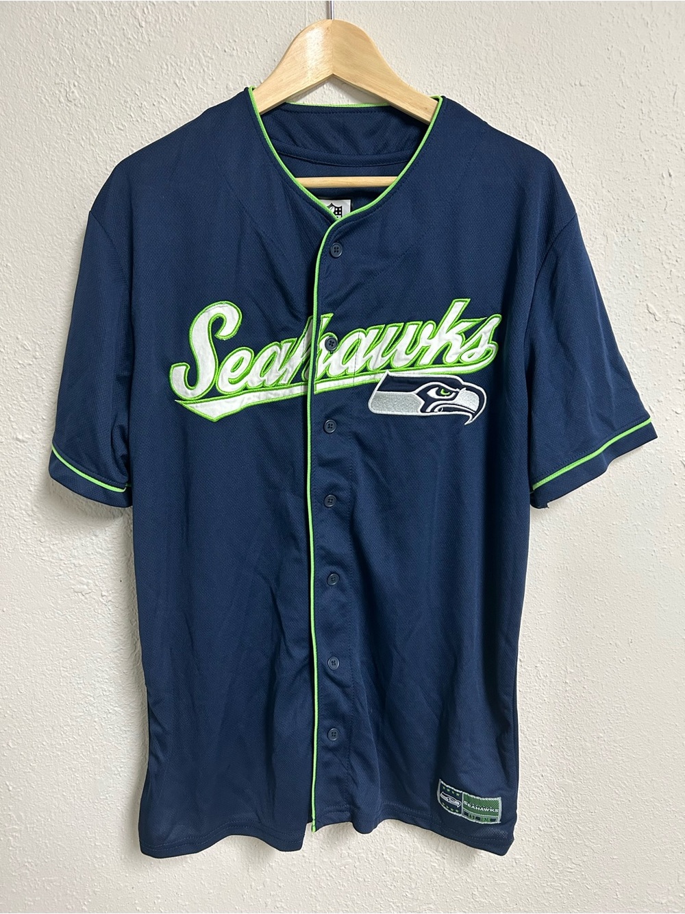 NFL Team Apparel Seattle Seahawks Button Front Baseball Style Jersey Shirt L